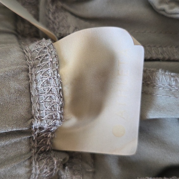 Athleta | Olive Green La Viva Capris Size 8 Pull On Drawstring Waist - Picture 6 of 8